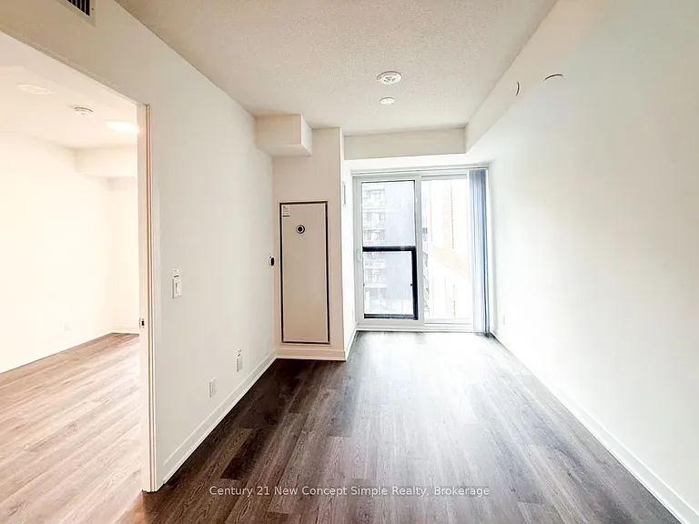 180 Front St E #806 — Photo 2