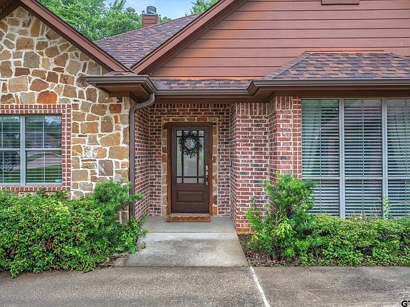 5th image of 3951 Chapel Woods Blvd