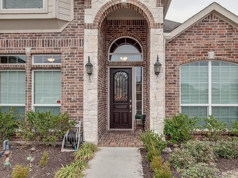 4117 Autumn Path Rd — Photo 1