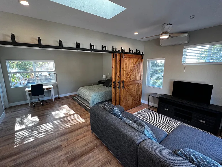 360.5 Osceola St #ADU — Photo 6