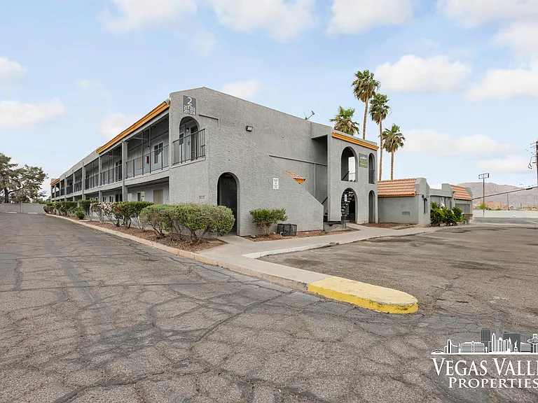 3804 E Charleston Blvd — Photo 2