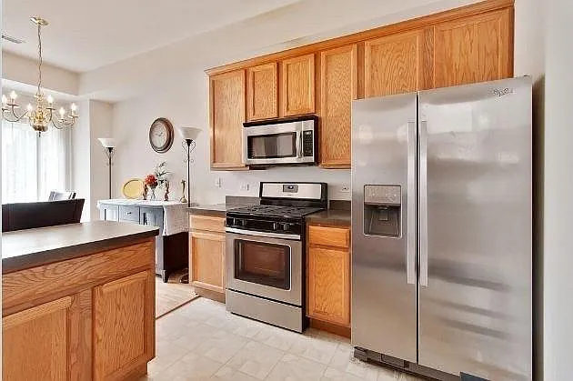 1120 Bromley Ct — Photo 4