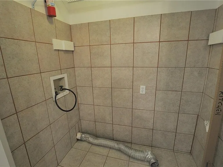 6851 Roswell Rd #D10 — Photo 22