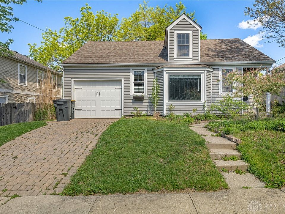 1st image of 61 Oak St