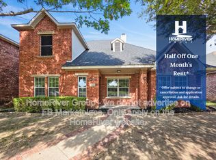124 Clear Creek Dr, Red Oak, TX 75154