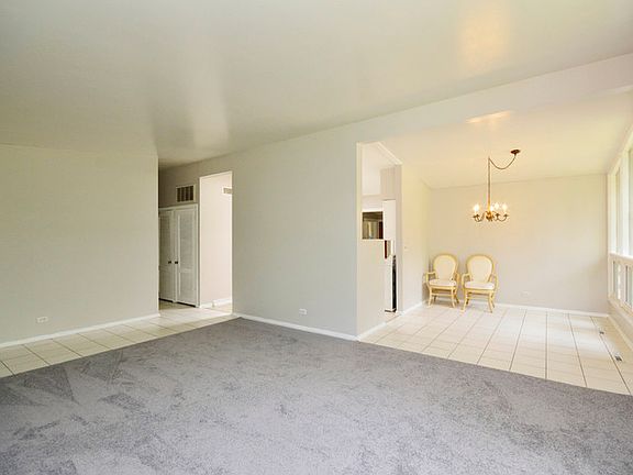 4th image of 740 Lawler Ave