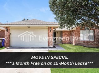 1836 Parkridge Dr, Norman, OK 73071