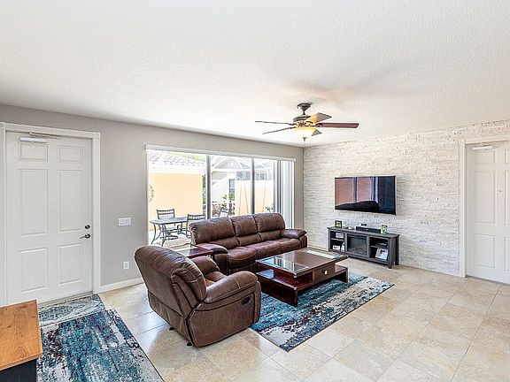 4th image of 1860 Burgos Dr