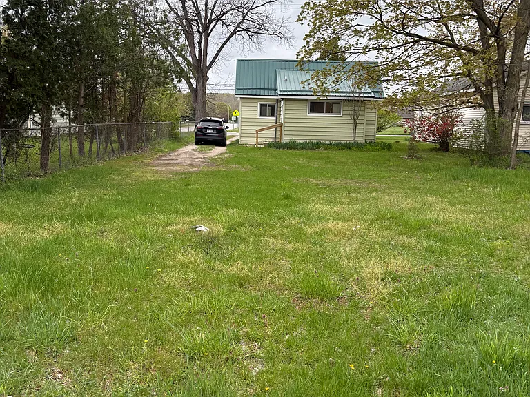 6316 Belmont Ave NE — Photo 20