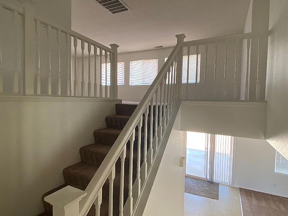 5th image of 8164 Julie Ct