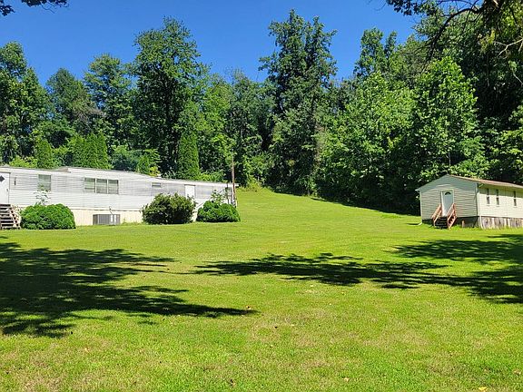 3rd image of 11861 Wolfsville Rd