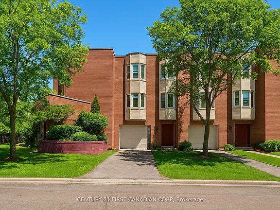 3rd image of 703 Windermere Rd #3