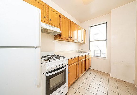 2nd image of 635 W 170th St APT 5F