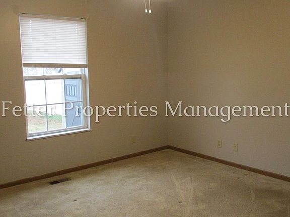 3rd image of 5112 Shenandoah Ave