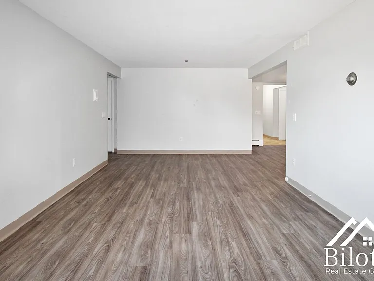 Hillside Terrace Apartments — Photo 5