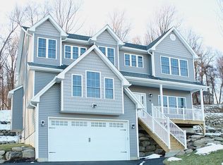 79 Frank St, New Windsor, NY 12553