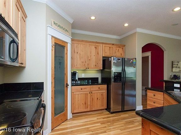 4th image of 1160 Hansen Pl