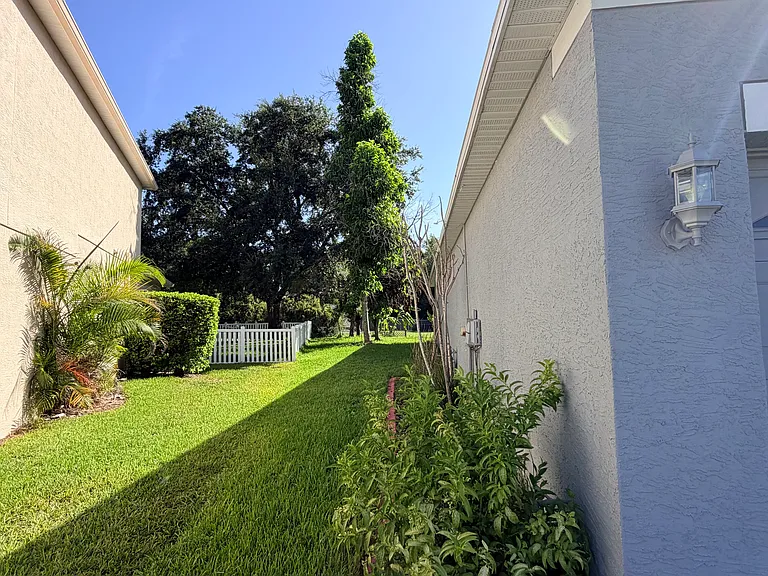 4712 Mapletree Loop — Photo 33