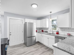 1424 Bay St, Springfield, MA 01109