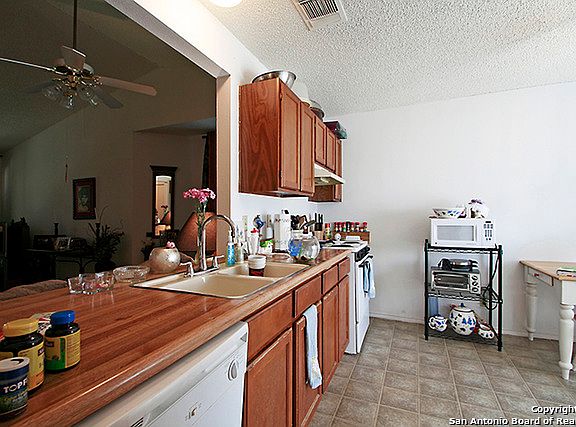 5th image of 4430 Hilton Head St