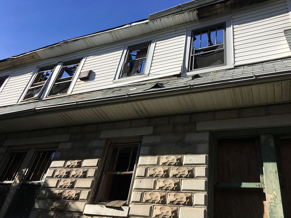 2nd image of 2812 Echodale Ave