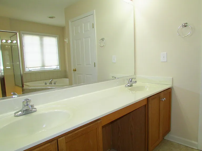 206 W Bourne Way #1-3 — Photo 6
