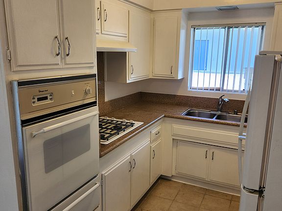 4th image of 11921 Kiowa Ave APT 6