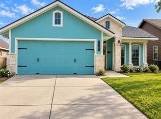 2802 Silver Oak Dr, College Station, TX 77845