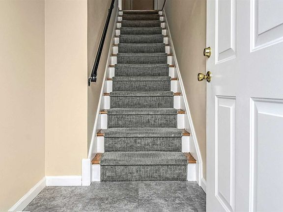 5th image of 451 Main St APT 22