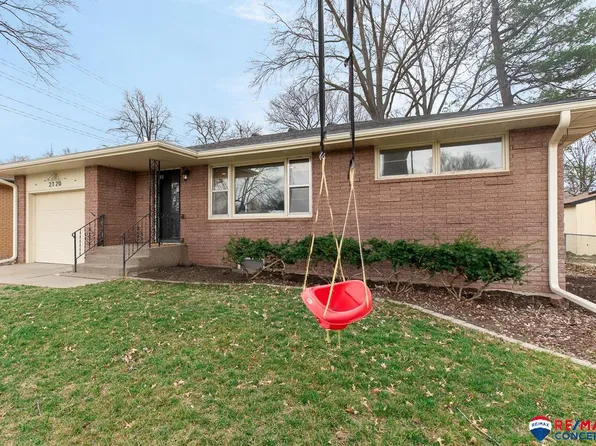 2120 N 61st St, Lincoln, NE 68505