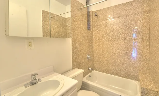 Rented by REAL New York | media 18