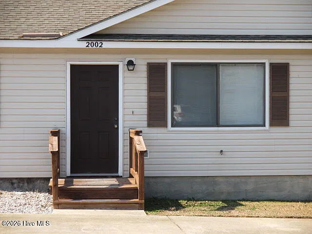 1 bed, 1.0 bath, $995 — Photo 1