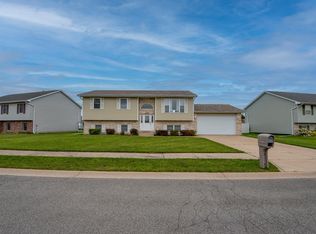 3073 Ramblewood St, Portage, IN 46368