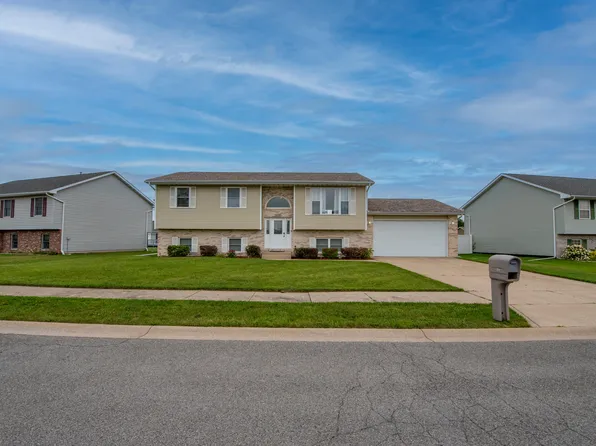 3073 Ramblewood St, Portage, IN 46368