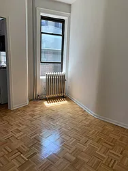 Rented by M.Grossman R.E. Management