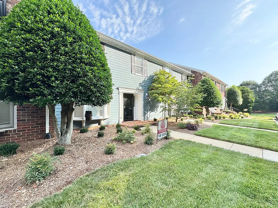 1117 Summer Pl