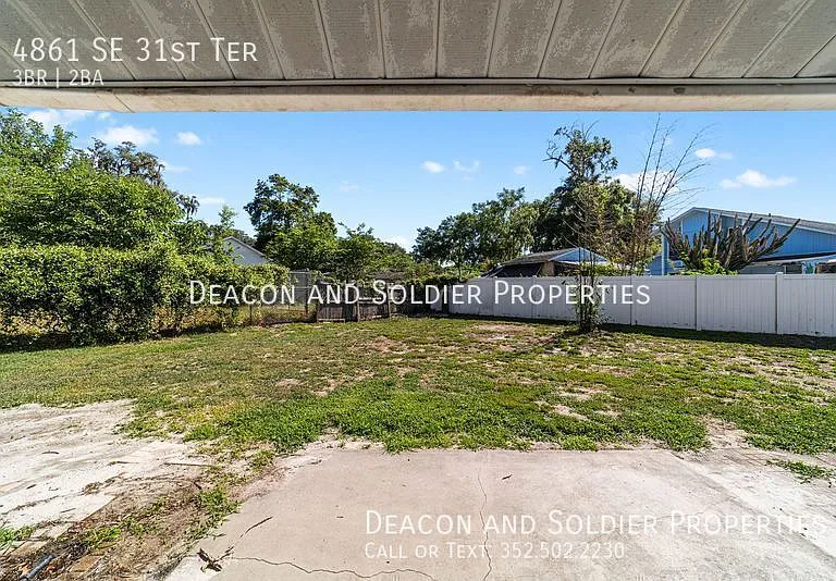 4861 SE 31st Ter — Photo 32