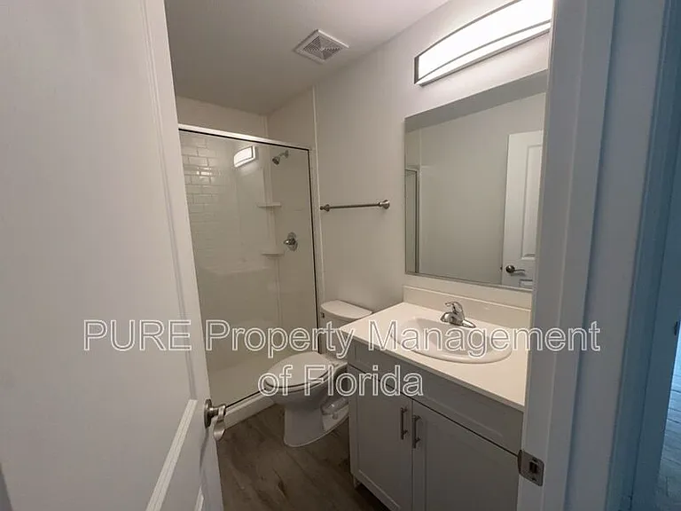 339 NE Sanchez Ave #103 — Photo 44