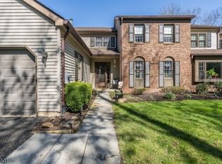 87 Goldfinch Dl, Hackettstown, NJ 07840