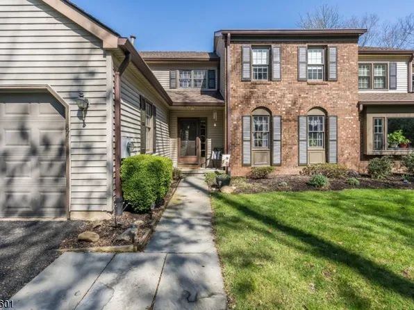 87 Goldfinch Dale, Allamuchy Twp., NJ 07840