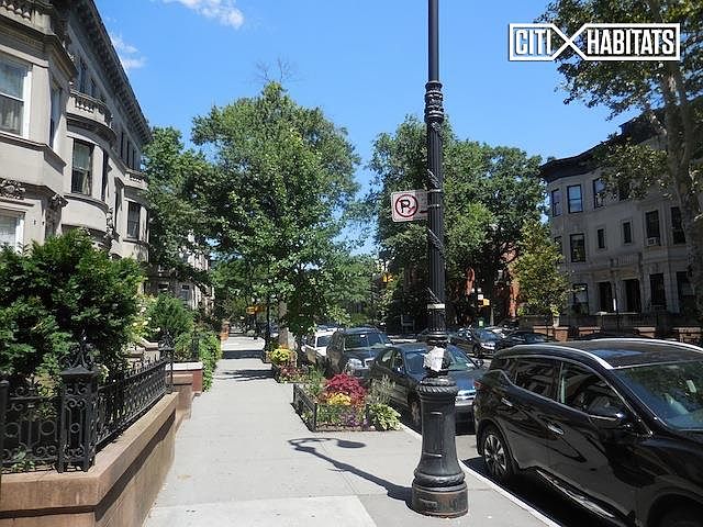 1st image of 372 Stuyvesant Ave APT 4