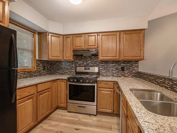 2nd image of 99 Skyline Cir NW