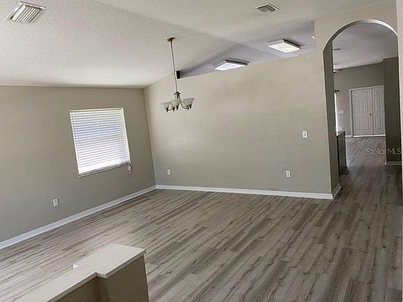 4th image of 8502 Carriage Pointe Dr