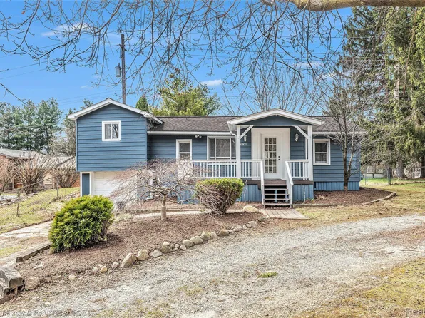 6901 Clintonville Rd, Clarkston, MI 48348