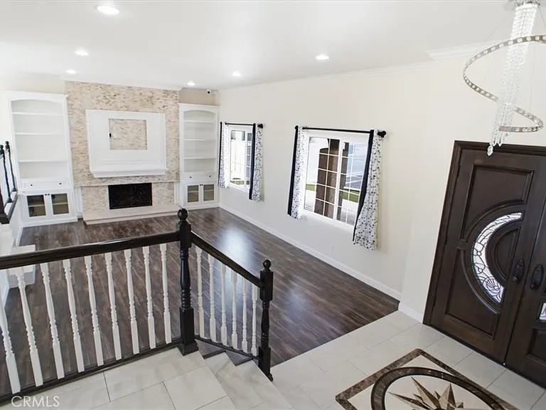 334 W Avenida De Las Flores — Photo 4