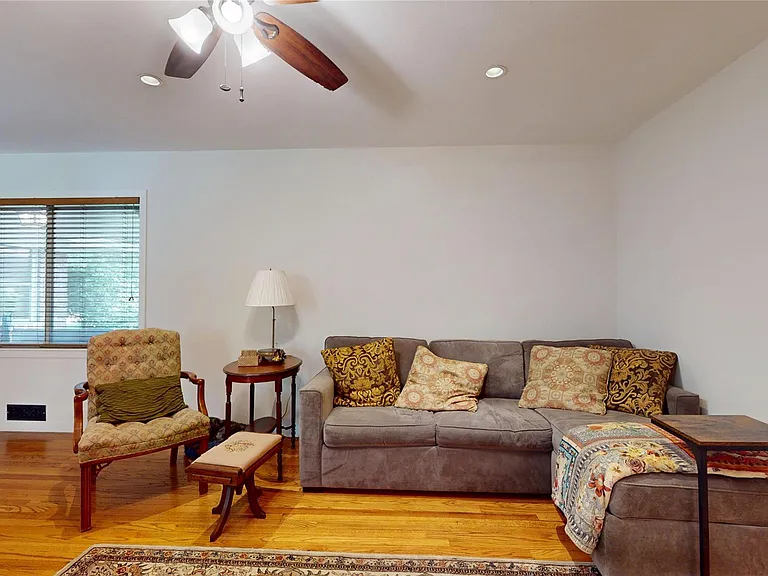 9910 Pine Lake Dr — Photo 6