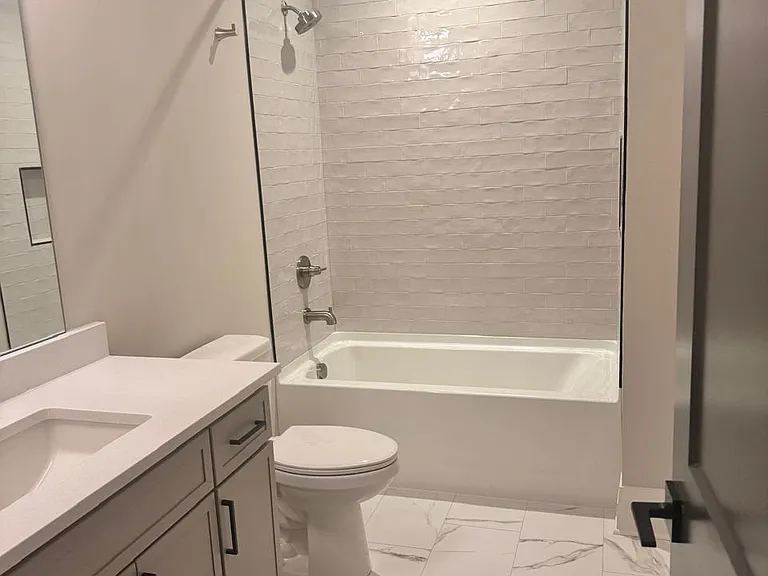 1080 Noble Loop — Photo 3