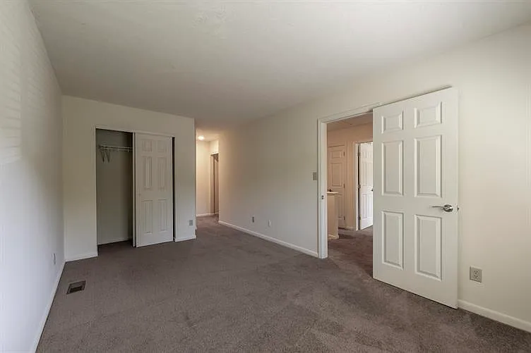 Brandywine Court — Photo 22