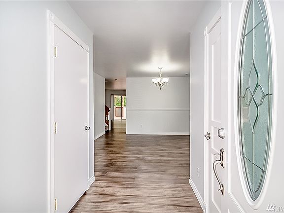 3rd image of 7610 87th Ave NE