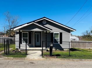 1103 E Newton St, Dothan, AL 36303